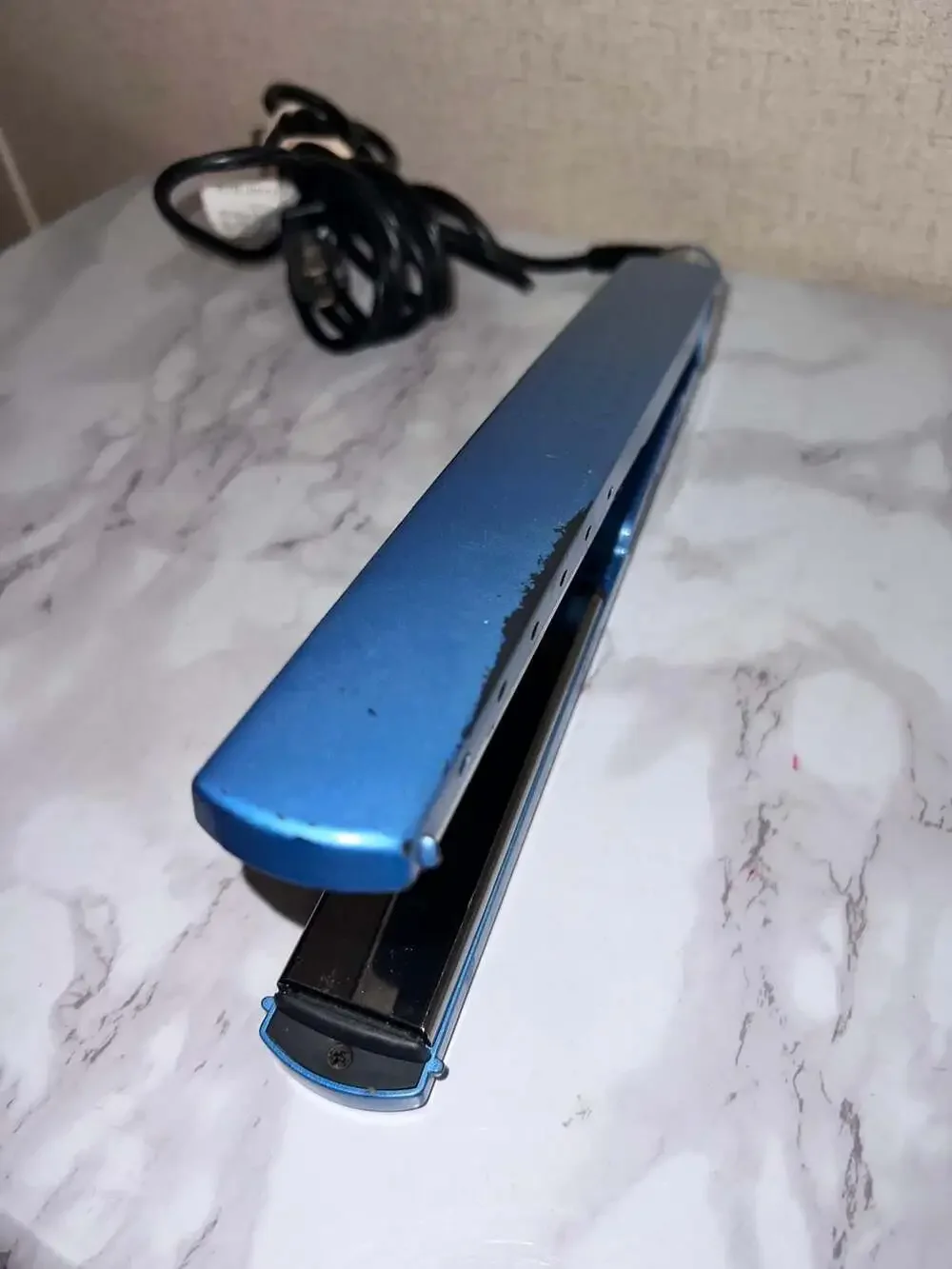 BaBylissPRO Nano Titanium Ultra-Thin Straightening Iron (Model BABNT2091T)